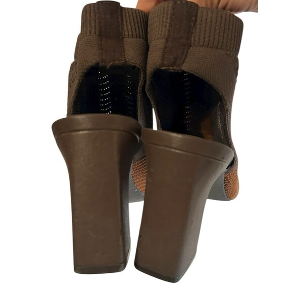 Impo Viola Stretch Brown Tan Chevron Knit Block Heels Peep Toes Sandals 11M - Picture 10 of 13